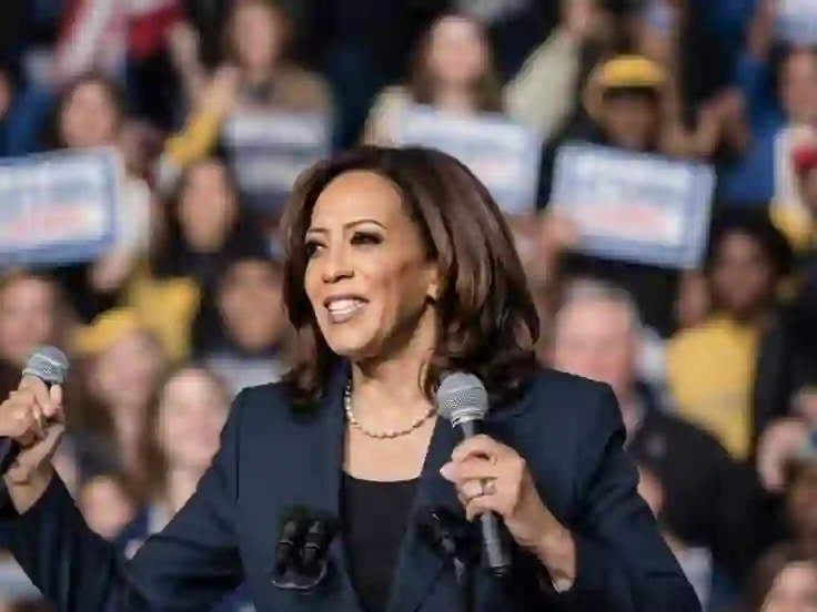 kamala-harris-rallies-building-momentum-for-the-presidential-campaign